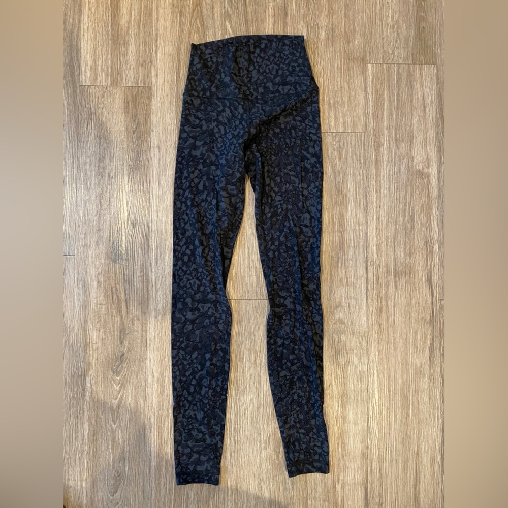 lululemon align leggings black pattern